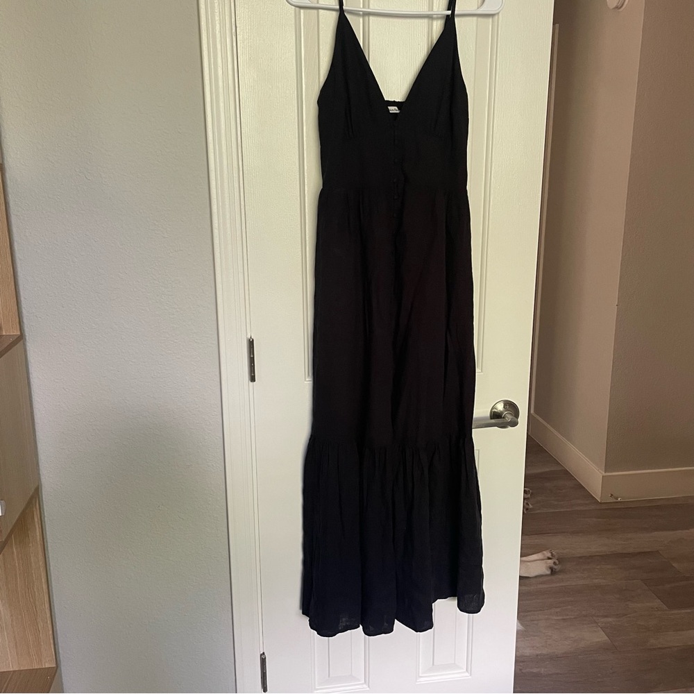 Abercrombie Maxi Linen Blend Dress in Black - Picture 2 of 6